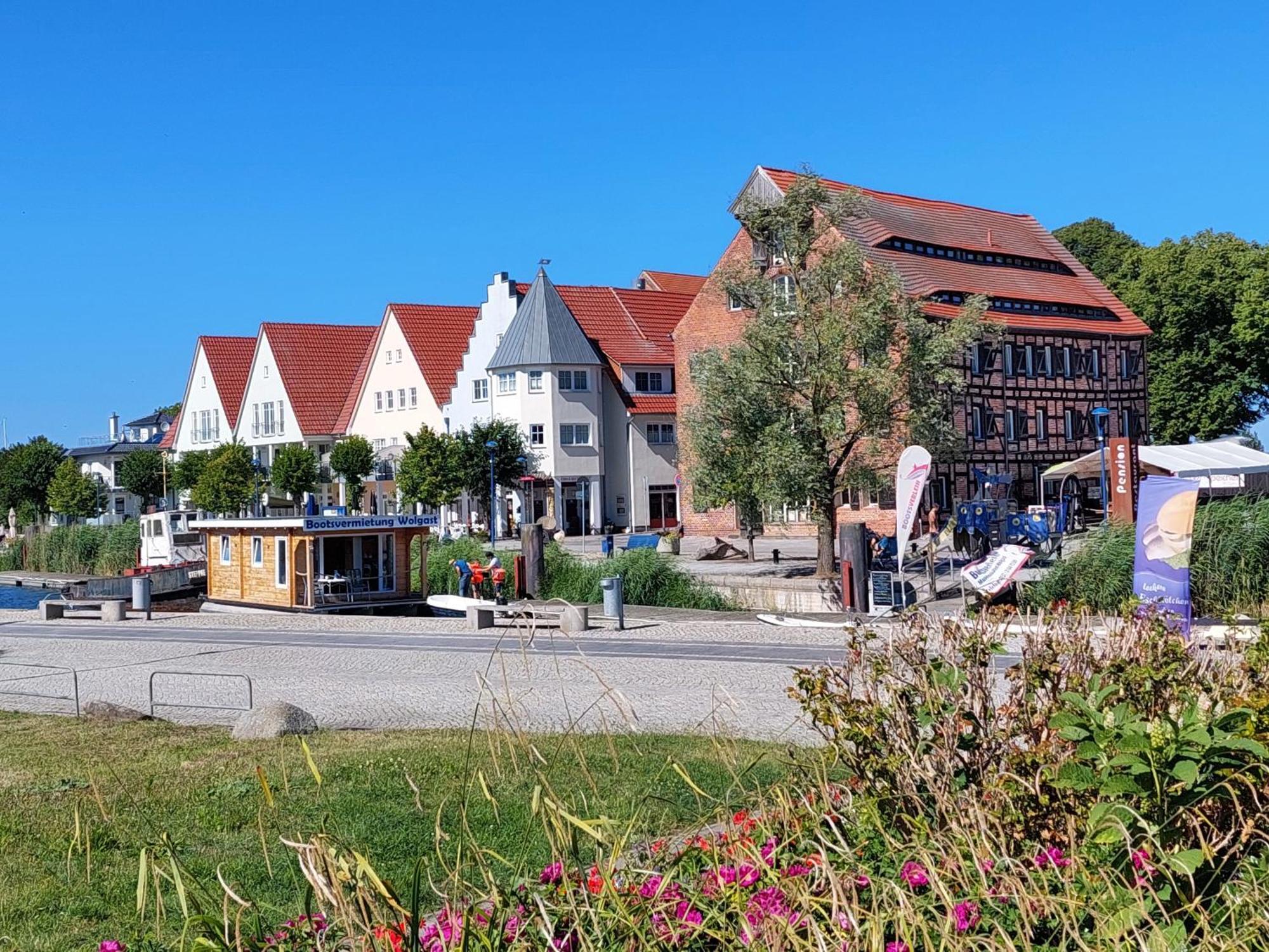 Business-Apartments Im Schuster-Acht 볼가스트 외부 사진